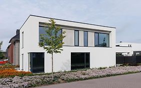 Moderne Ruime Luxe In Uden,